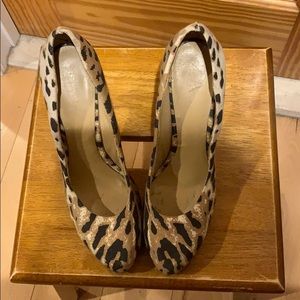 Nine West Rocha Cheetah pumps with wood grain